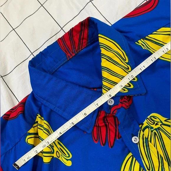 Banana print. Oversized button down shirt. - Picture 5 of 8